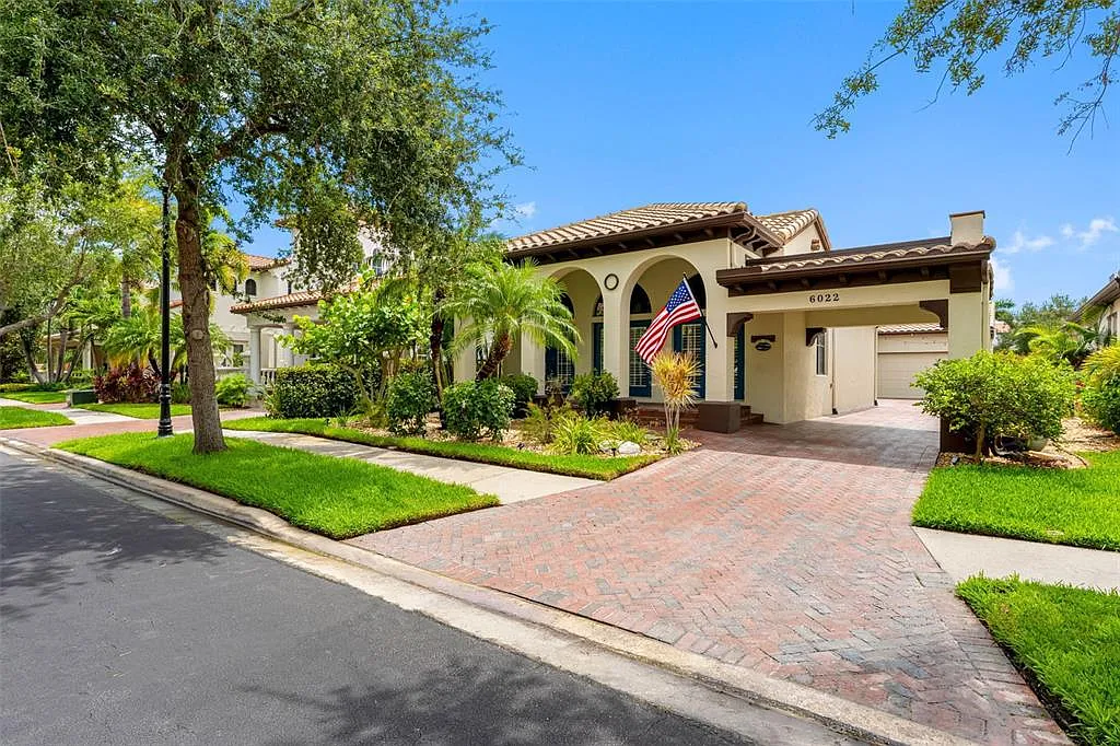 2 bed, 2.0 bath, 1979 sqft, $5,500 — Photo 1
