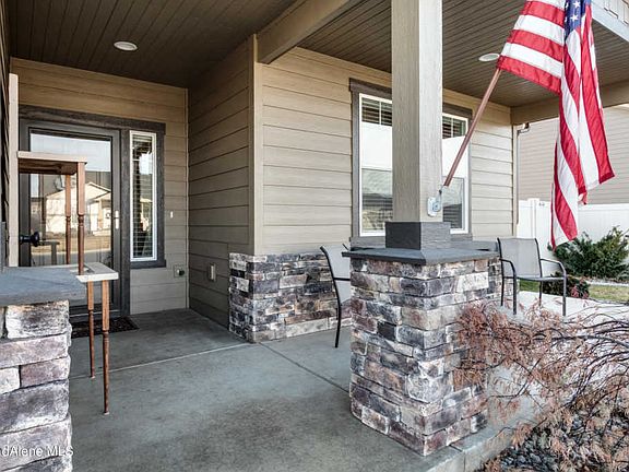 4th image of 3222 E Galway Cir