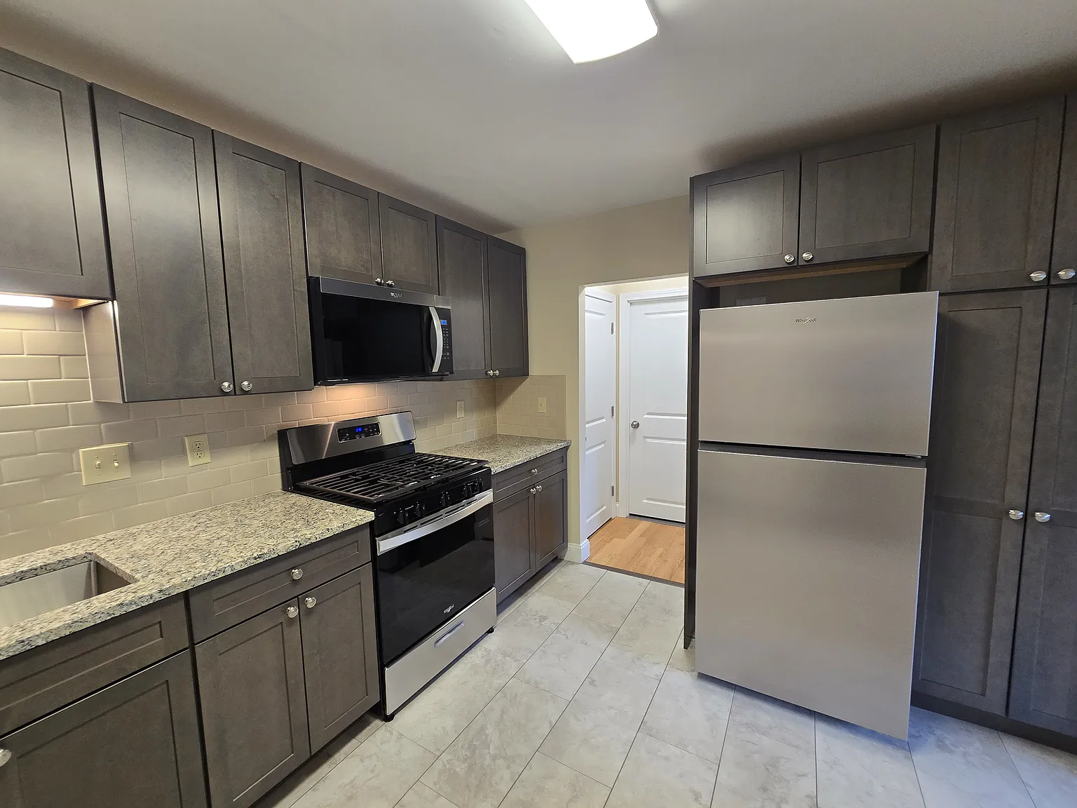 1 bed, 650 sqft, $1,950 — Photo 4