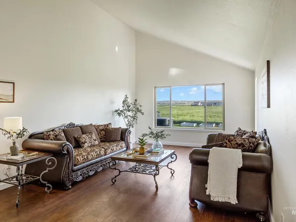 7077 W Desert Ave, Boise, ID 83709