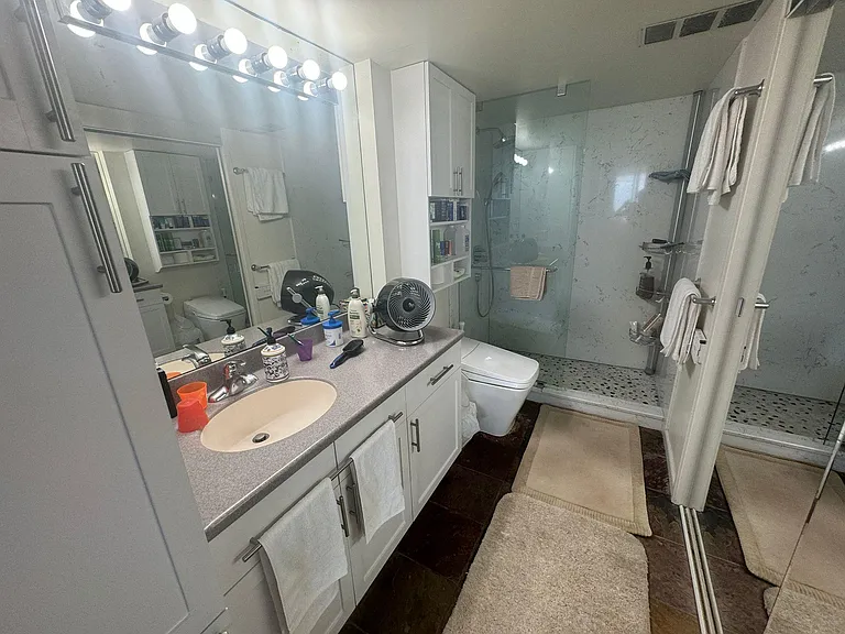 2600 Pualani Way #3104 — Photo 23