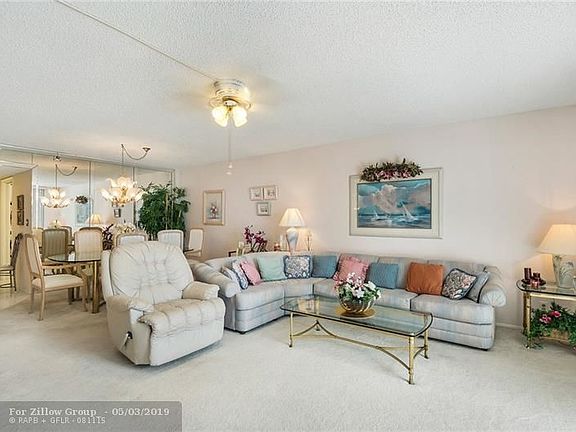 3rd image of 3507 Oaks Way APT 201
