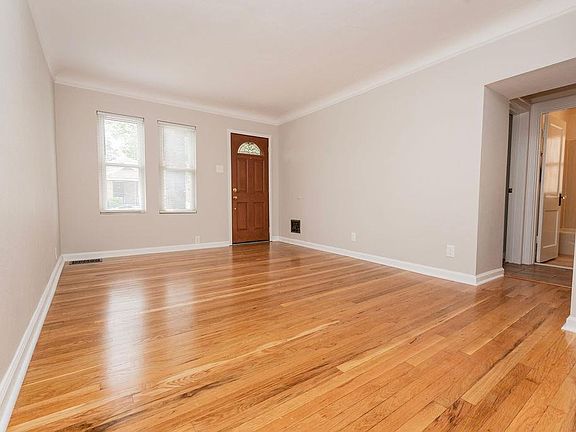 3rd image of 8753 Brentwood Pl
