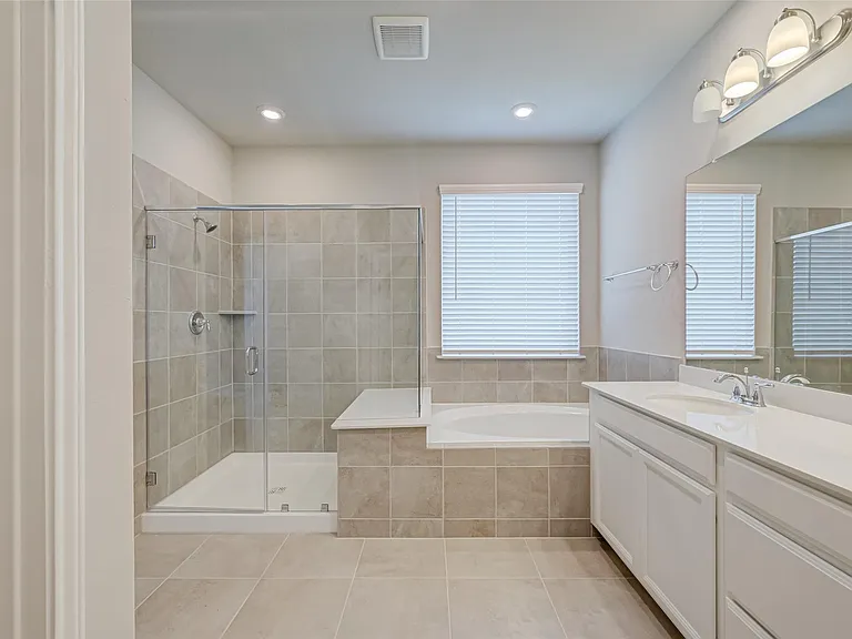 1526 Lakeline Oak Dr — Photo 12