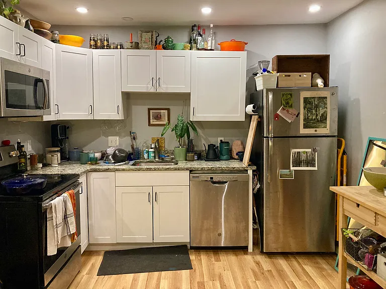 187 E Main St #4 — Photo 2