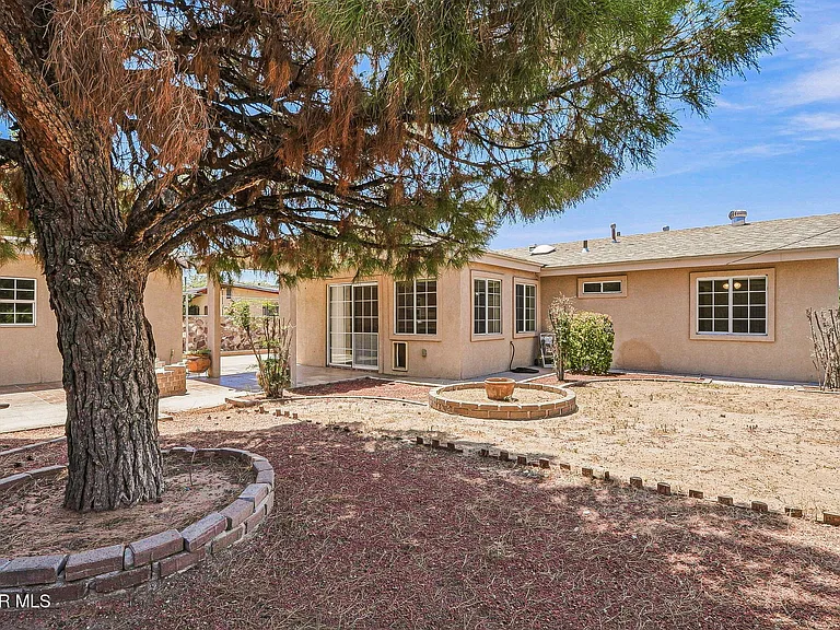 6340 Modesta St — Photo 44