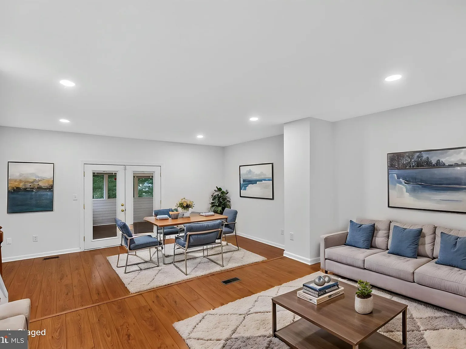 4 bed, 3.5 bath, 2080 sqft, $2,700 — Photo 2