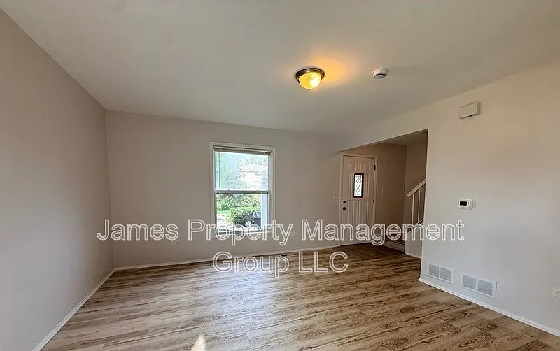 2 bed, 1.5 bath, 1200 sqft, $2,175 — Photo 3