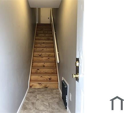 2nd image of 845 Van Duzer St Floor 2