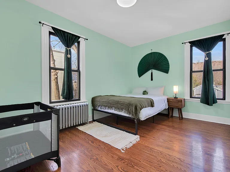 31 Canner St #2 — Photo 15