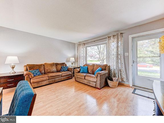 4th image of 1012 Boyd Ave