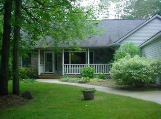 7045 Reeds Ln, Waterford, MI 48327