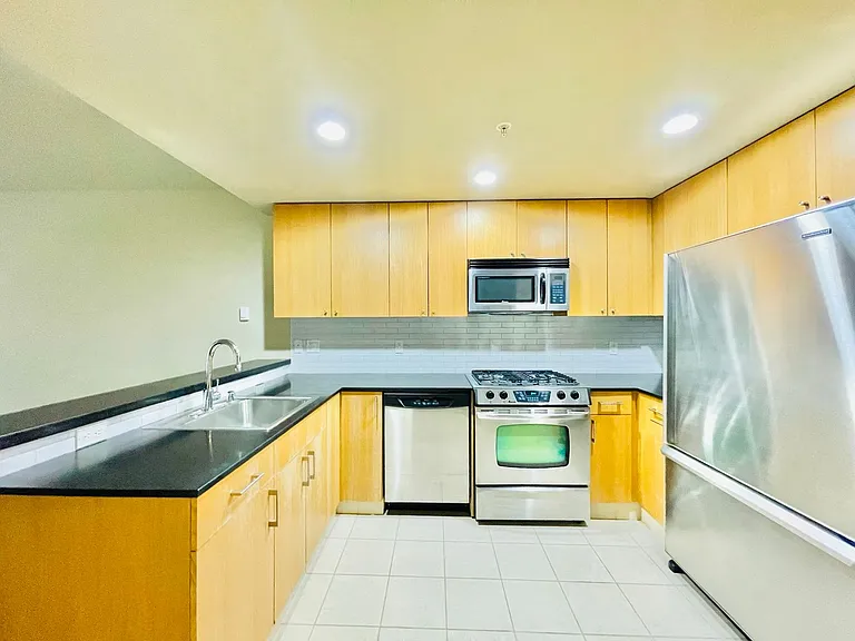76 Cedar St #707 — Photo 4