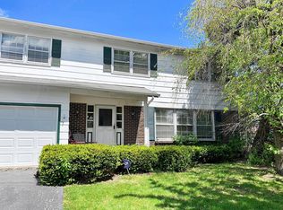 2521 N Walnut Ave, Arlington Heights, IL 60004