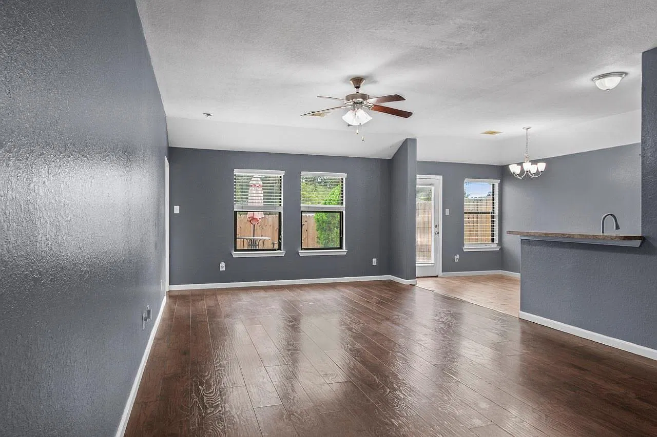 3 bed, 2.0 bath, 1253 sqft, $2,150 — Photo 4