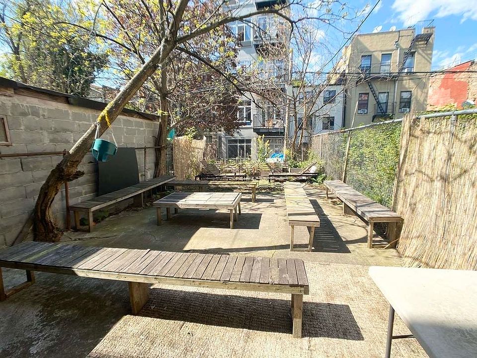 1st image of 235 Vernon Ave APT 1