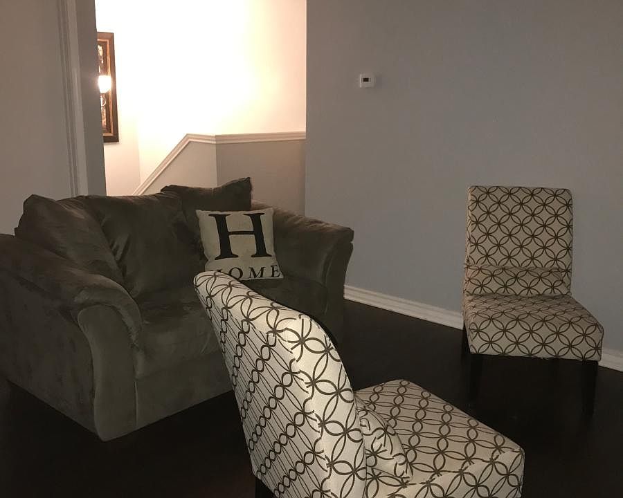 Upstairs Den/Entertainment