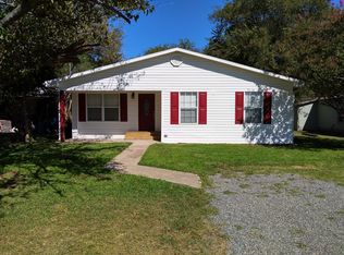 410 E Maple St, Whitewright, TX 75491
