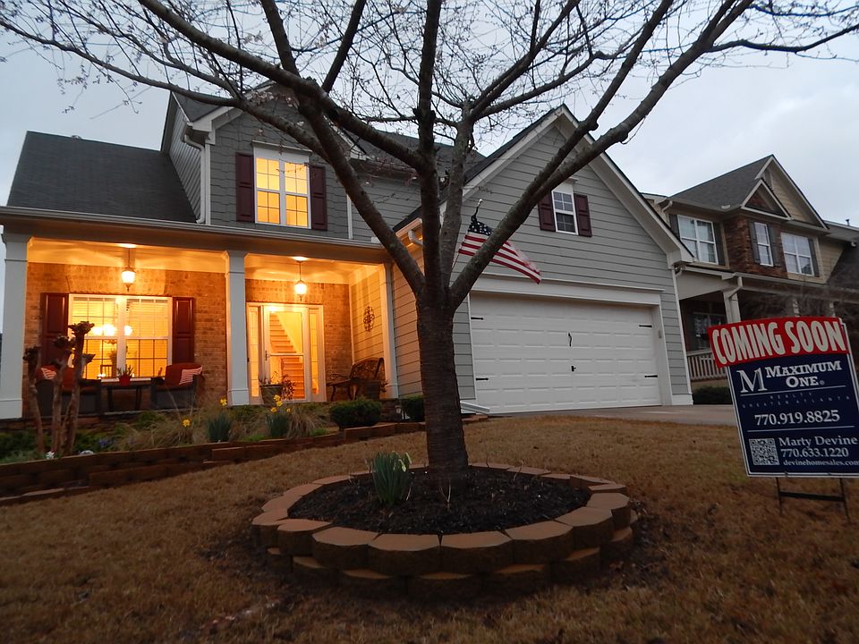 2nd image of 305 Hamilton Way