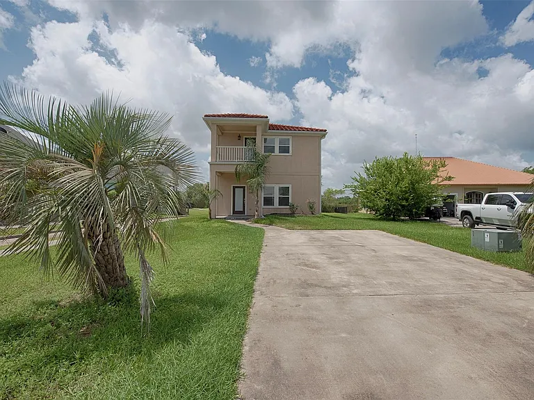 238 Debbie Ln — Photo 3