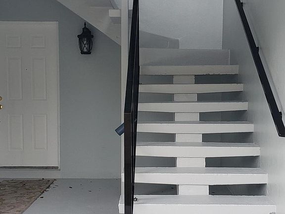 3rd image of 246 Tyler Ave APT 2