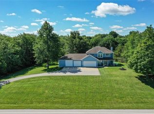12575 McIntyre Rd, Leavenworth, KS 66048
