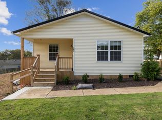 104 E Merchant St, Mount Pleasant, TN 38474