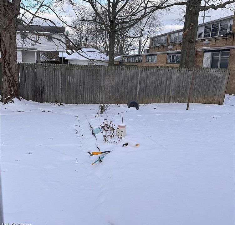 2nd image of 709 E 32nd St