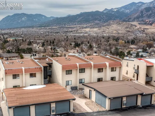 922 Fontmore Rd APT D, Colorado Springs, CO 80904