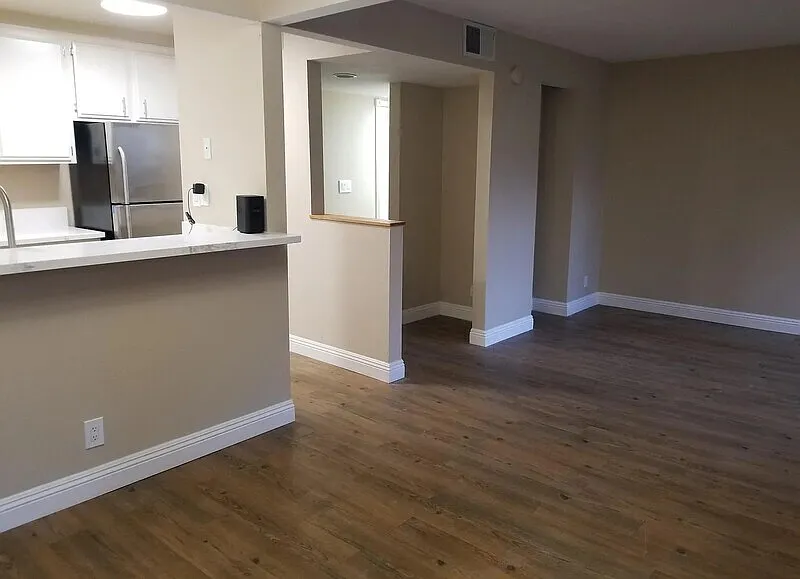 2 bed, 2.0 bath, 842 sqft, $1,990 — Photo 4