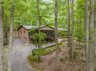 128 Wooden Bridge Ln, Hendersonville, NC 28739