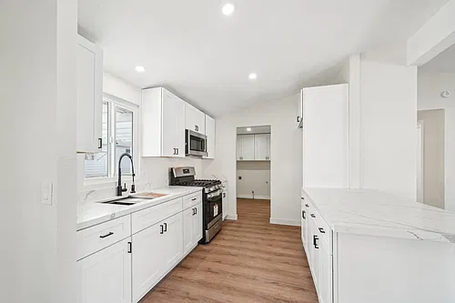 73300 Broadmoor Dr Photo 1
