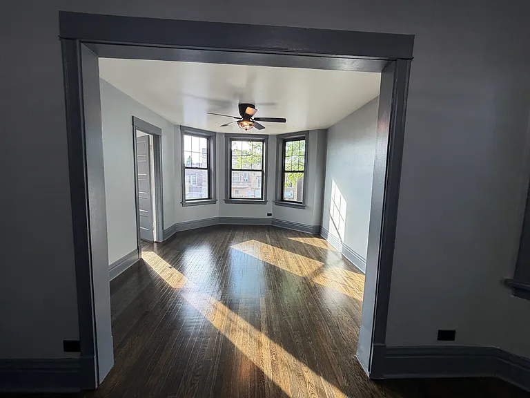 4107 S Archer Ave #2F — Photo 3