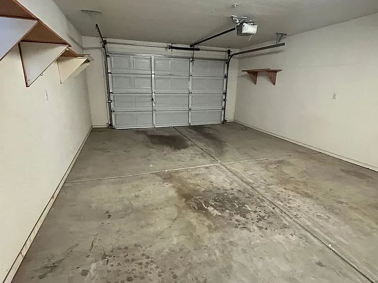 1370 Tanqueray Dr — Photo 17