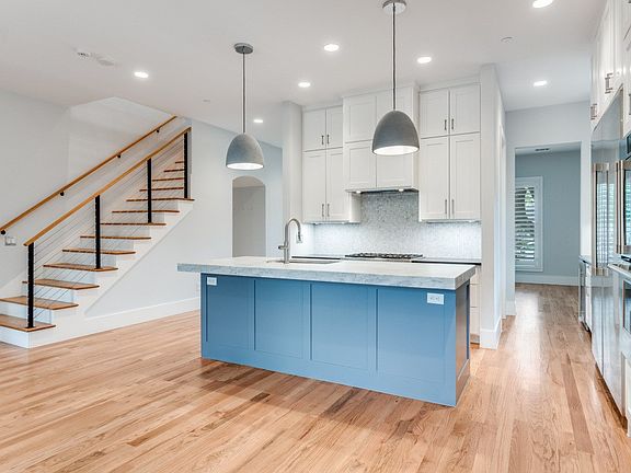 5th image of 4652 Livingston Ave