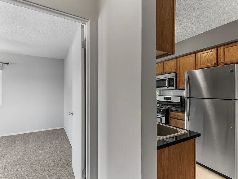 2720 Rosalyn Ct — Photo 47