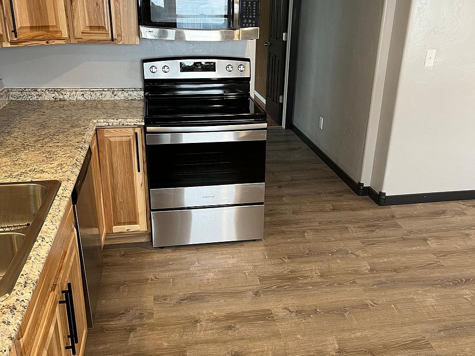 1st image of 684 Park Ave