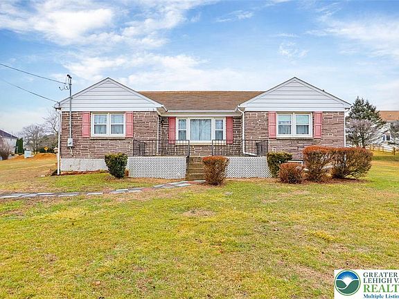 2nd image of 1902 Richmond Rd