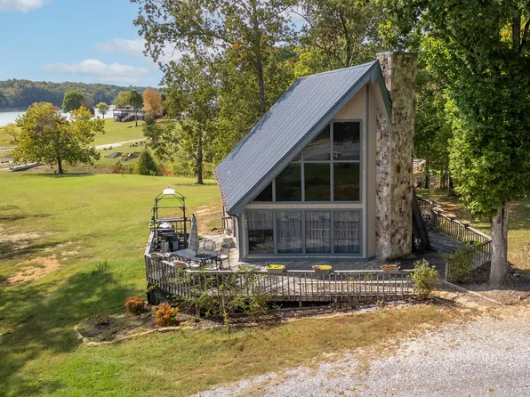 951 Hidden Harbor Ln, Sevierville, TN 37876