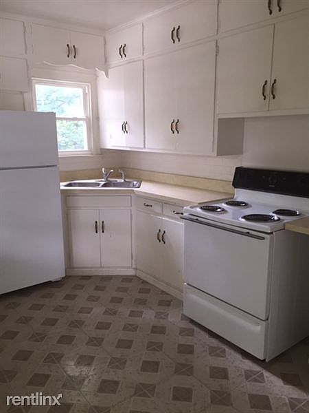 316 S 4th St Kitchen