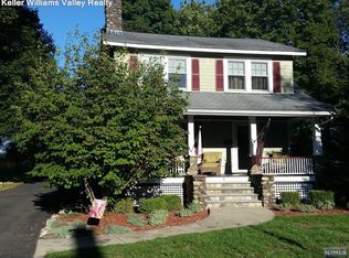 9 Hillside Ave, Mahwah, NJ 07430