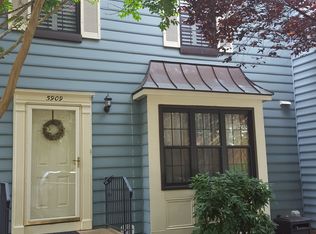 5909 Roberts Common Ct, Burke, VA 22015