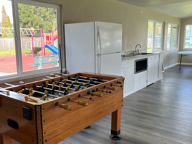 Churchill Village Apartments — Photo 10