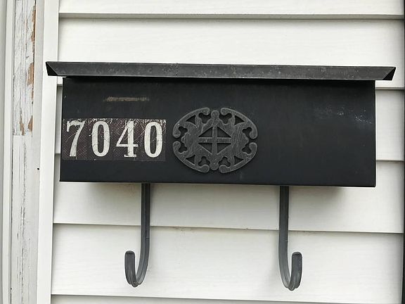 4th image of 7040 Curtis Ave