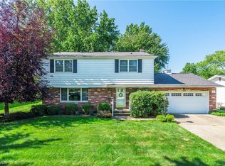 14461 Cherokee Trl, Middleburg Heights, OH 44130