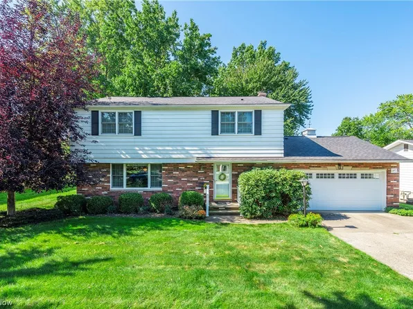 14461 Cherokee Trl, Middleburg Heights, OH 44130