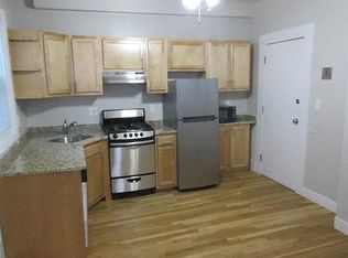 26 Kennedy Rd #3, Cambridge, MA 02138