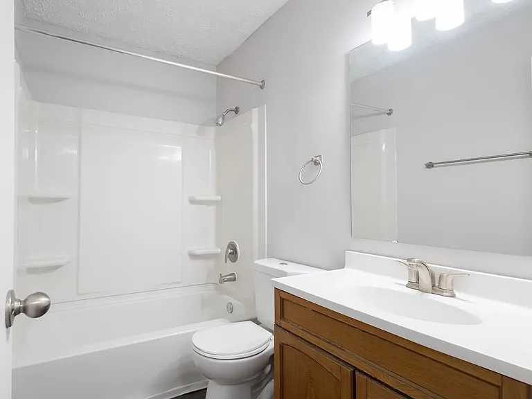 Fountainview Apartments — Photo 6