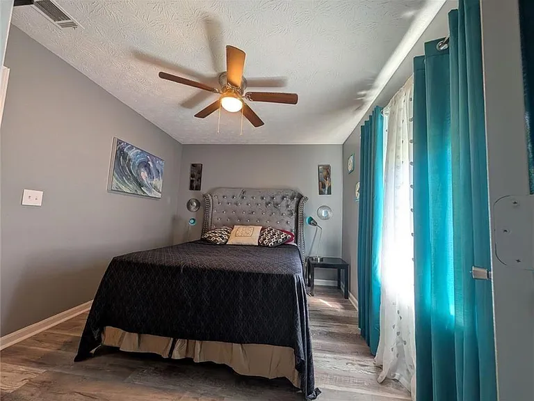 2470 Corner Shoals Dr — Photo 11