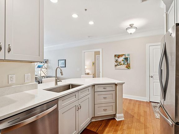 4th image of 1025 Riverland Woods Pl APT 513
